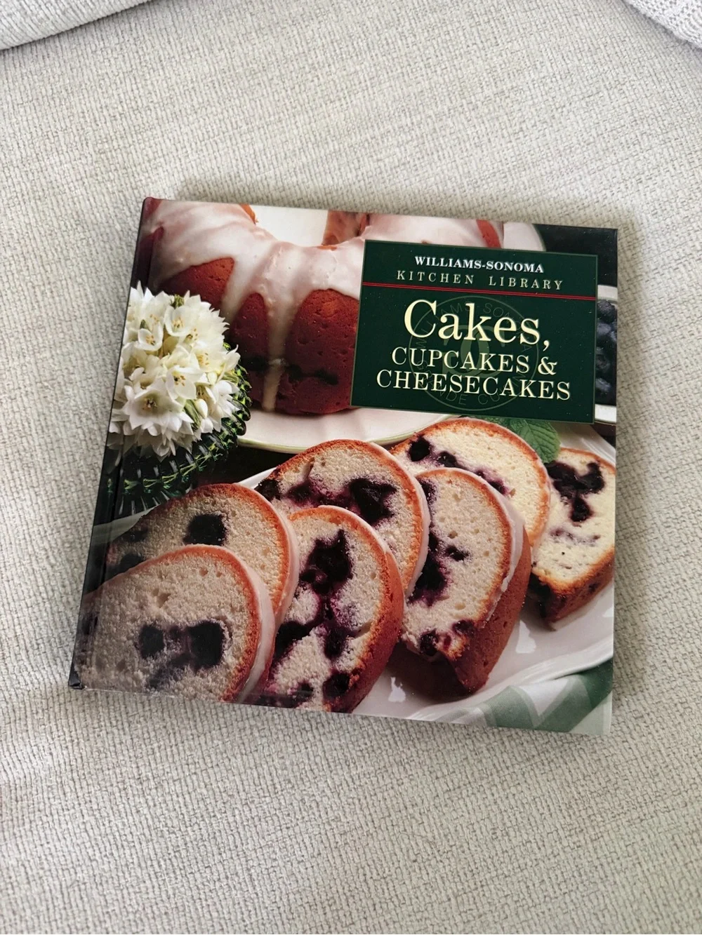 Set of 6 Williams Sonoma cookbooks